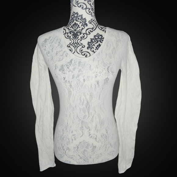 Source Unknown Tops - UNKNOWN Lace Off-White Long Sleeve- Small